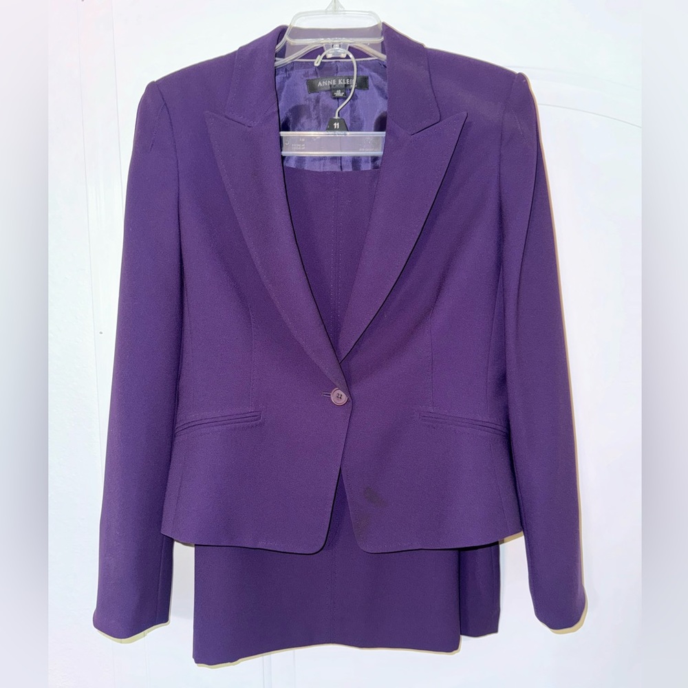 Excellent condition dark purple Anne Klein suit. Size 10